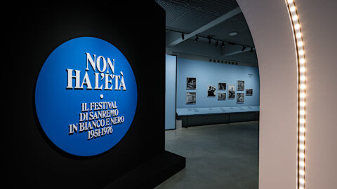 Oluce is taking part in the exhibition entitled “Non ha l’età. Il festival di Sanremo in bianco e nero 1951-1976”